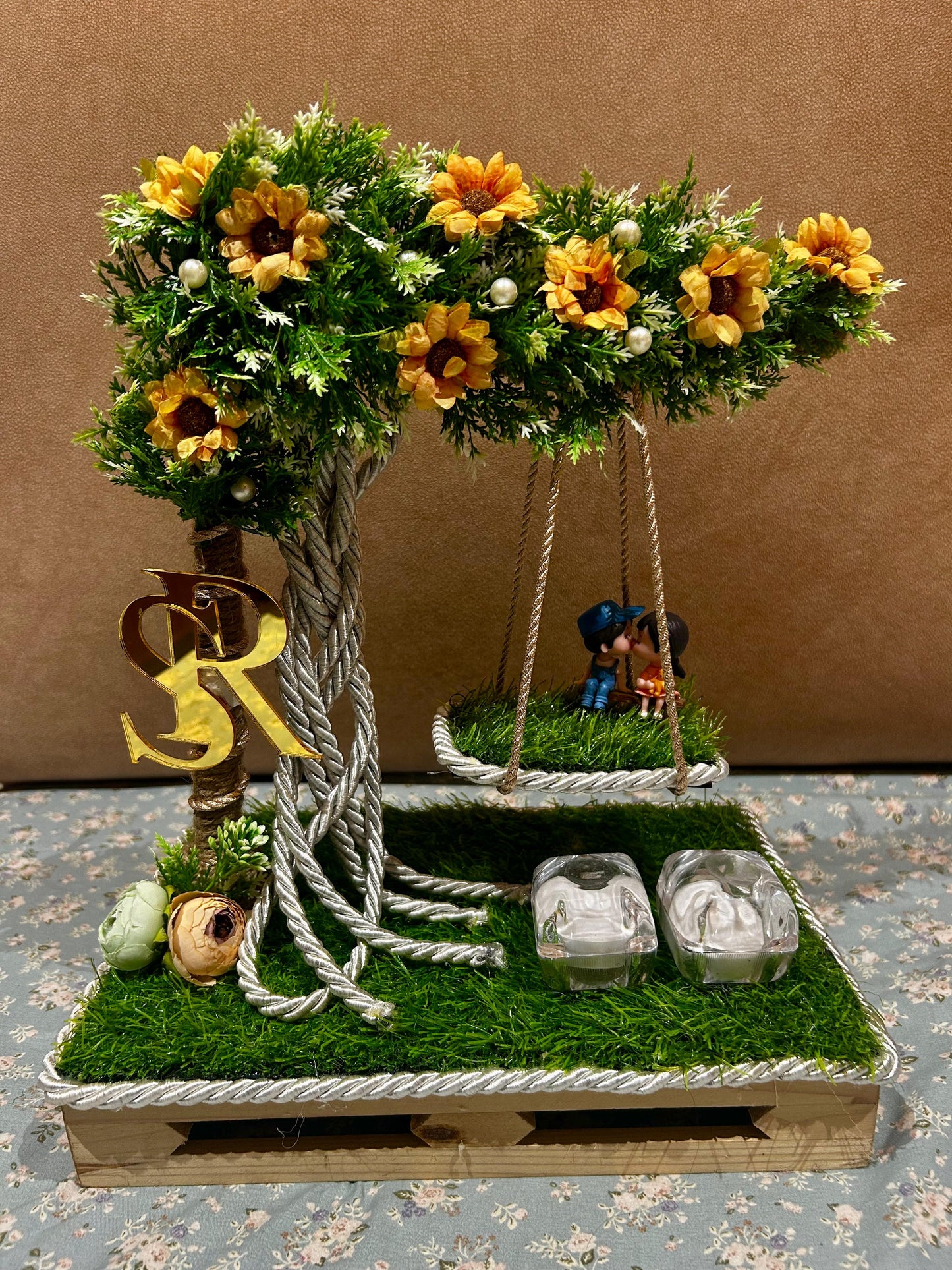 Ring Platter with Green and Yellow flowers