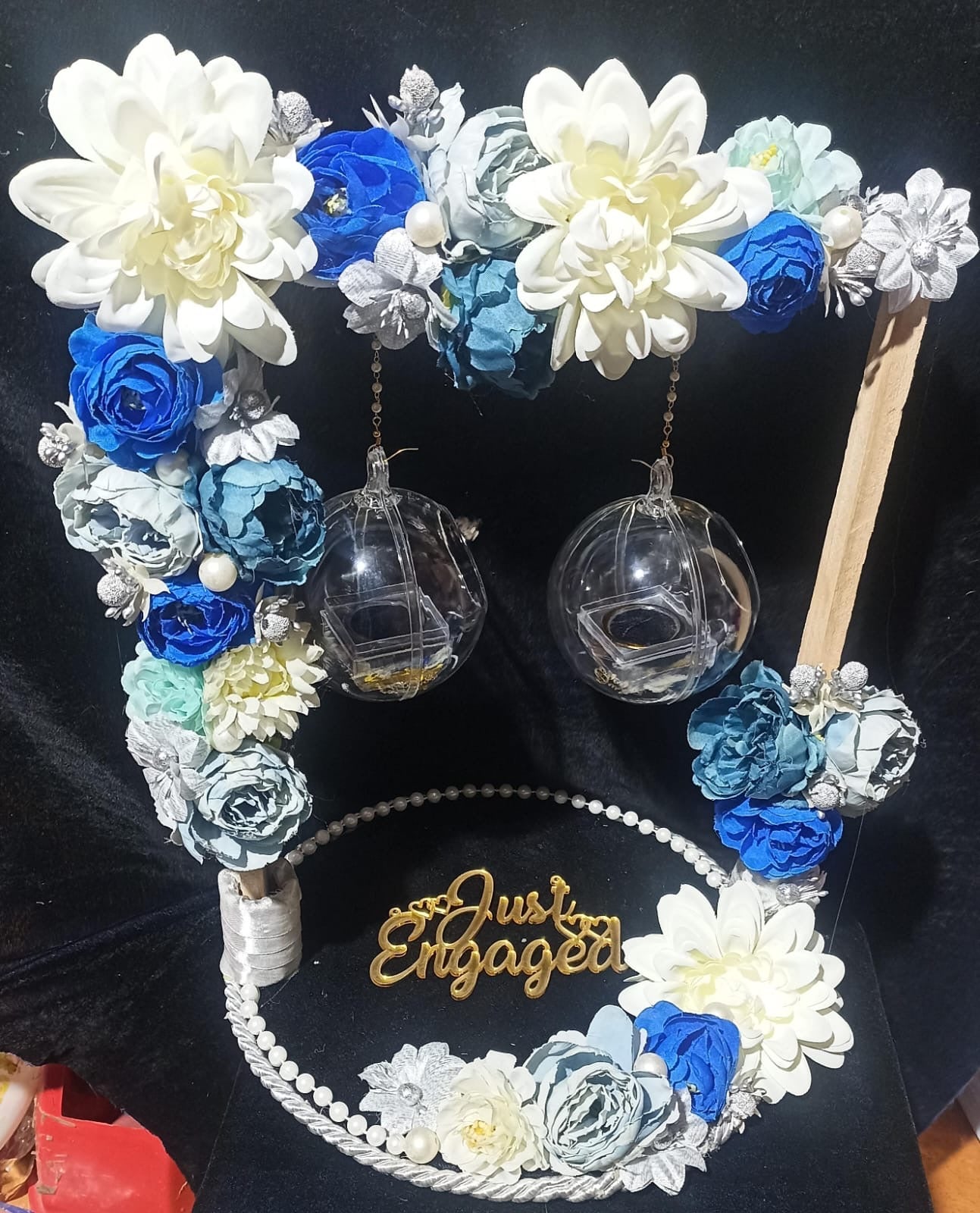 Ring Platter with White and Blue flowers