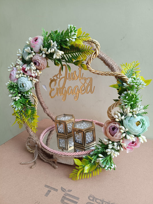 Ring Platter with natural jute Green and Yellow flowers with mirror base