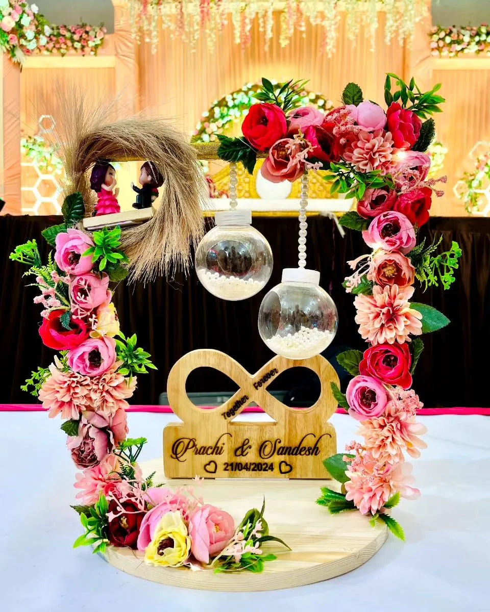 Ring Platter with Wooden Engraving and multicolours flowers