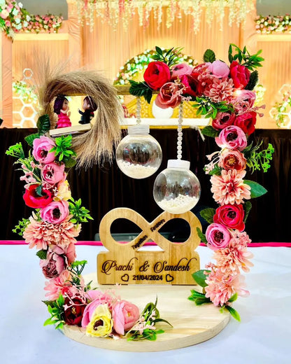 Ring Platter with Wooden Engraving and multicolours flowers
