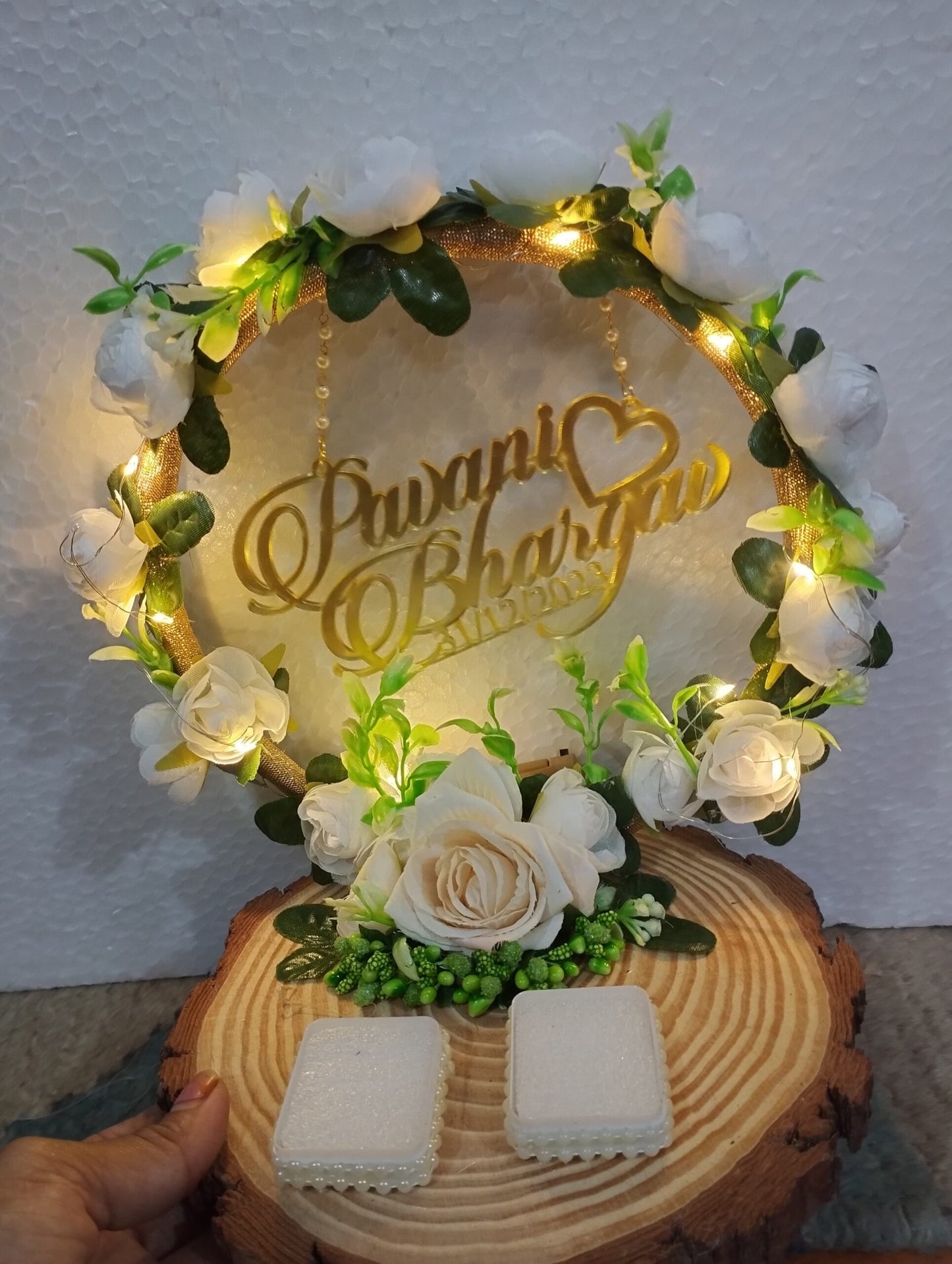 Ring Platter -White Flowers with wooden base