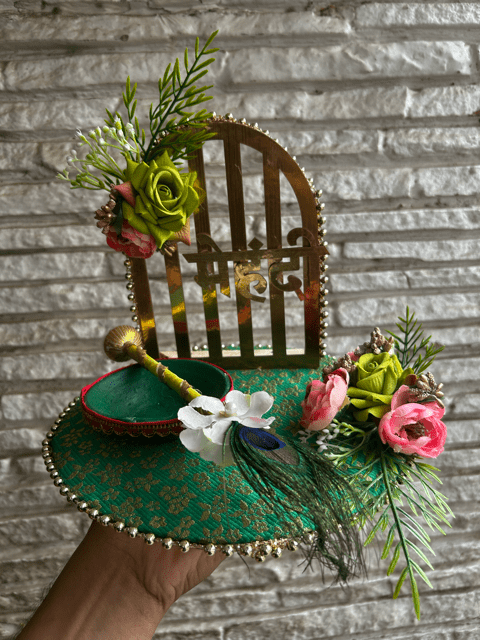 Mehendi Platter - Green and Pink with Stick