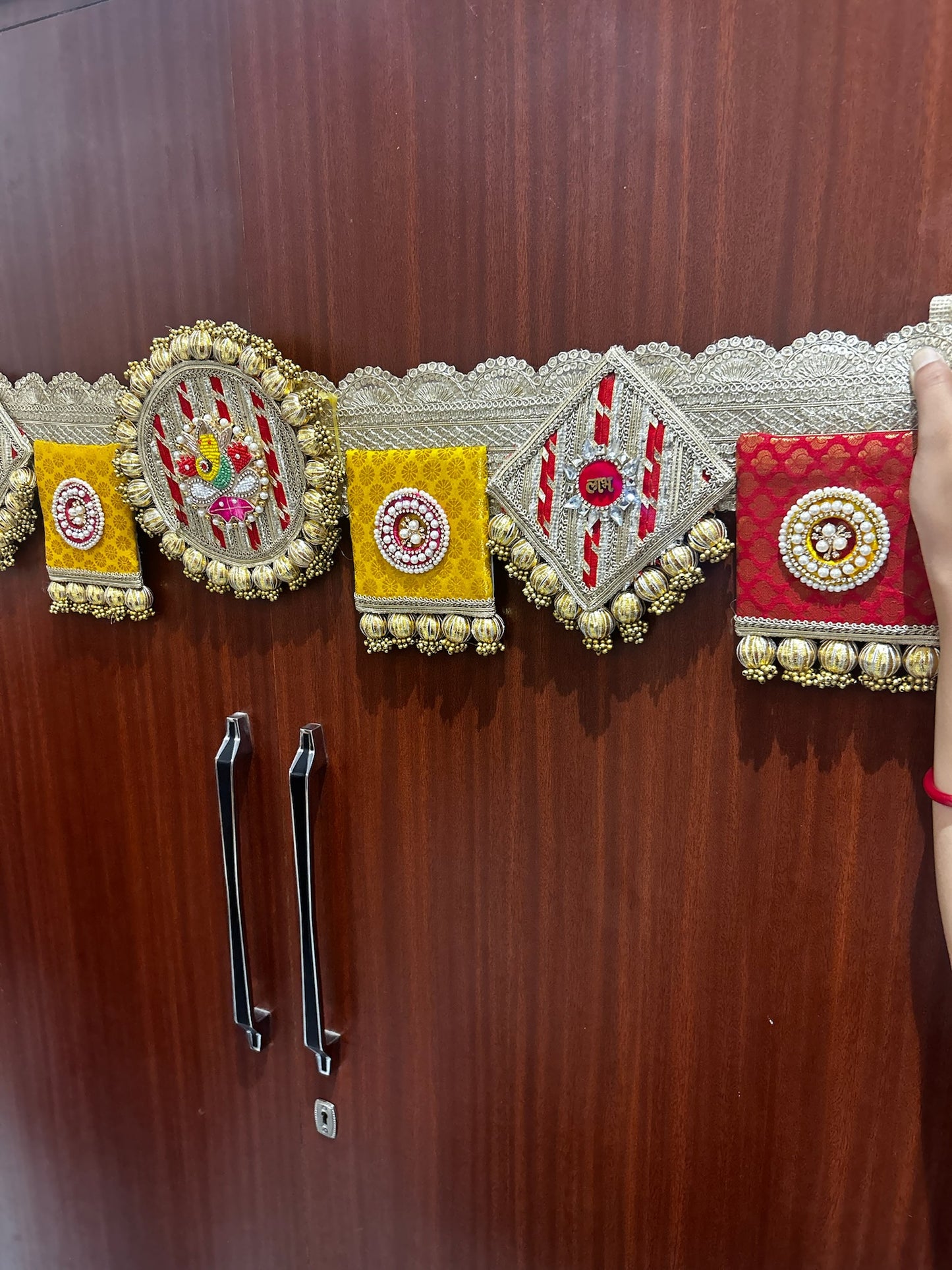 Unique Toran Bandhanwar for Main Door Indian Festival Decor (40 Inch Approx)
