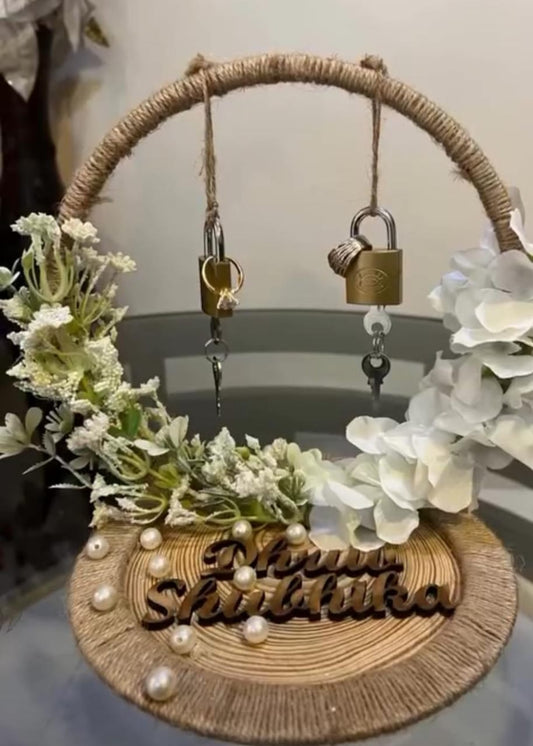 New Pinewood Ring Platter with Lock and Names